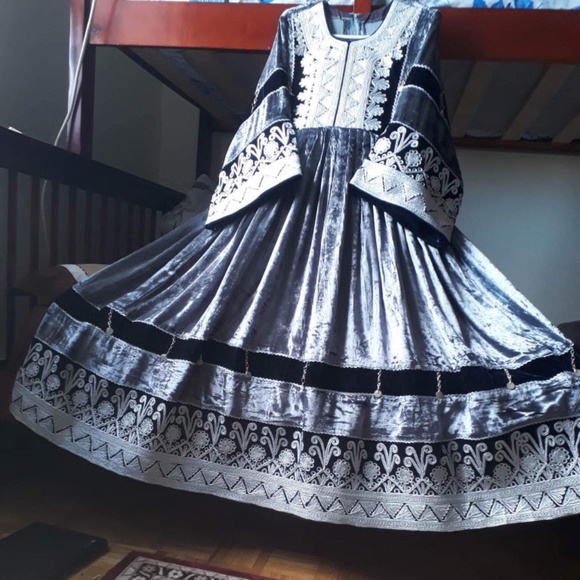 afghani dress - Picture 1 of 3